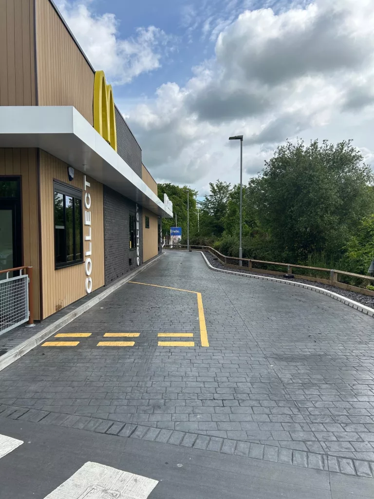 McDonalds Winchester – PICSPAVE Drive-Thru